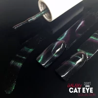 Kép 2/4 - Galaxy Cat Eye Effect 706 gél lakk - PURPLE GREEN