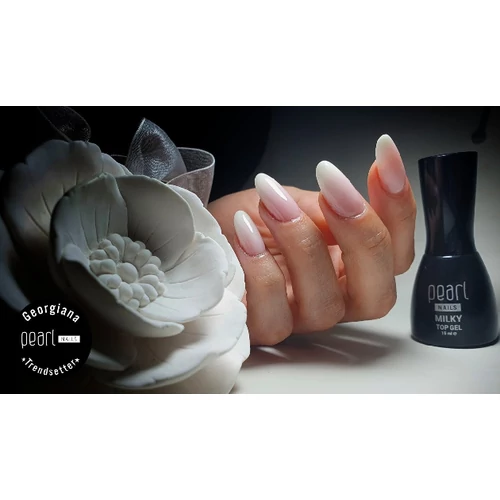 Tökéletes színátmenet latte körmökön Milky Top Gel fényzselével