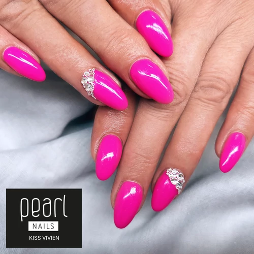 Magenta körmök Pearl Nails RIO kollekció 309 Classic gél lakkokkal